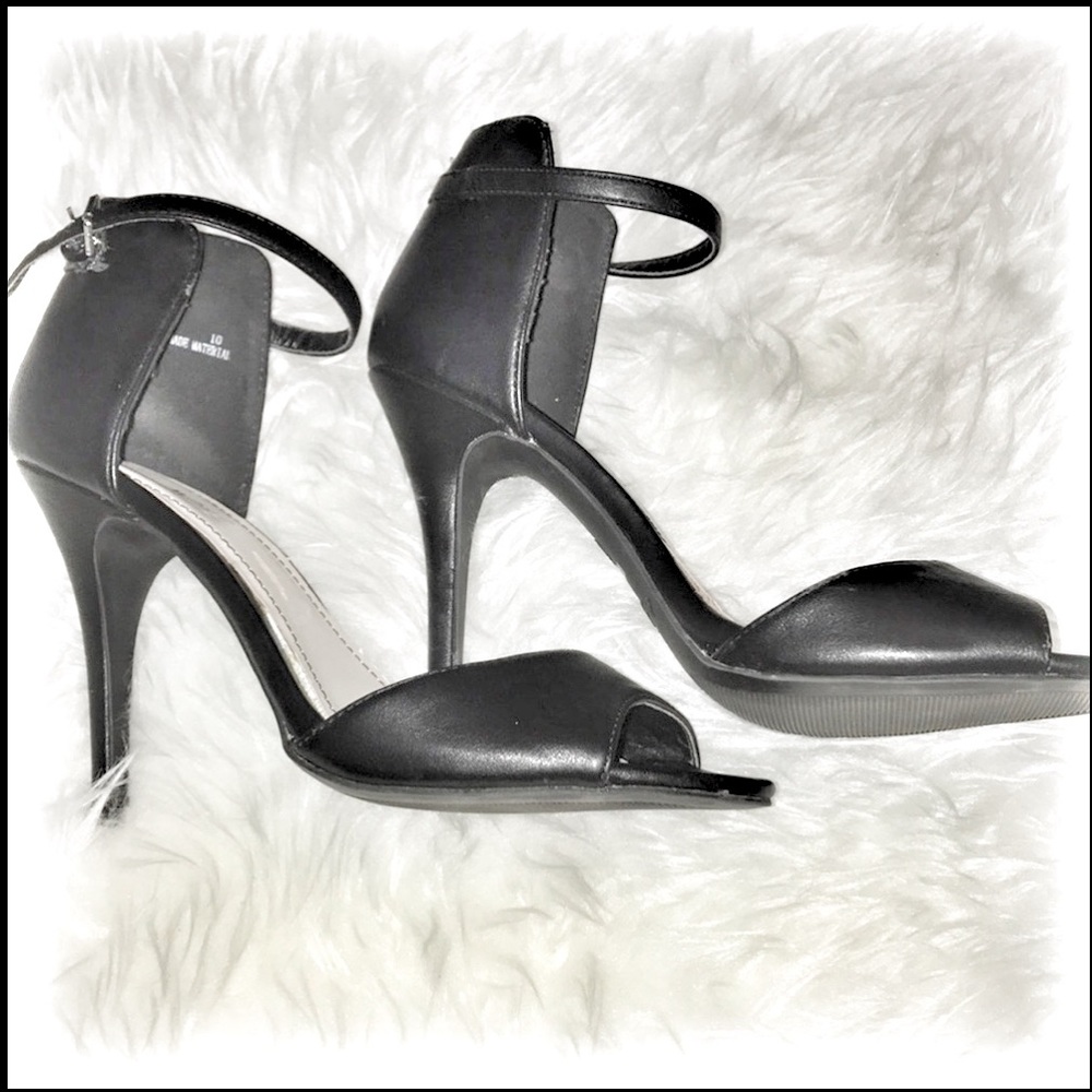 Anne Michelle heels 4 in w/black ankle strap size 10